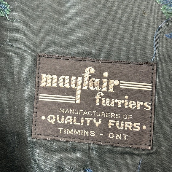 Vintage Classic  Persian Lamb with Mink Fur Collar made in Timmins Ontario - Picture 5 of 11